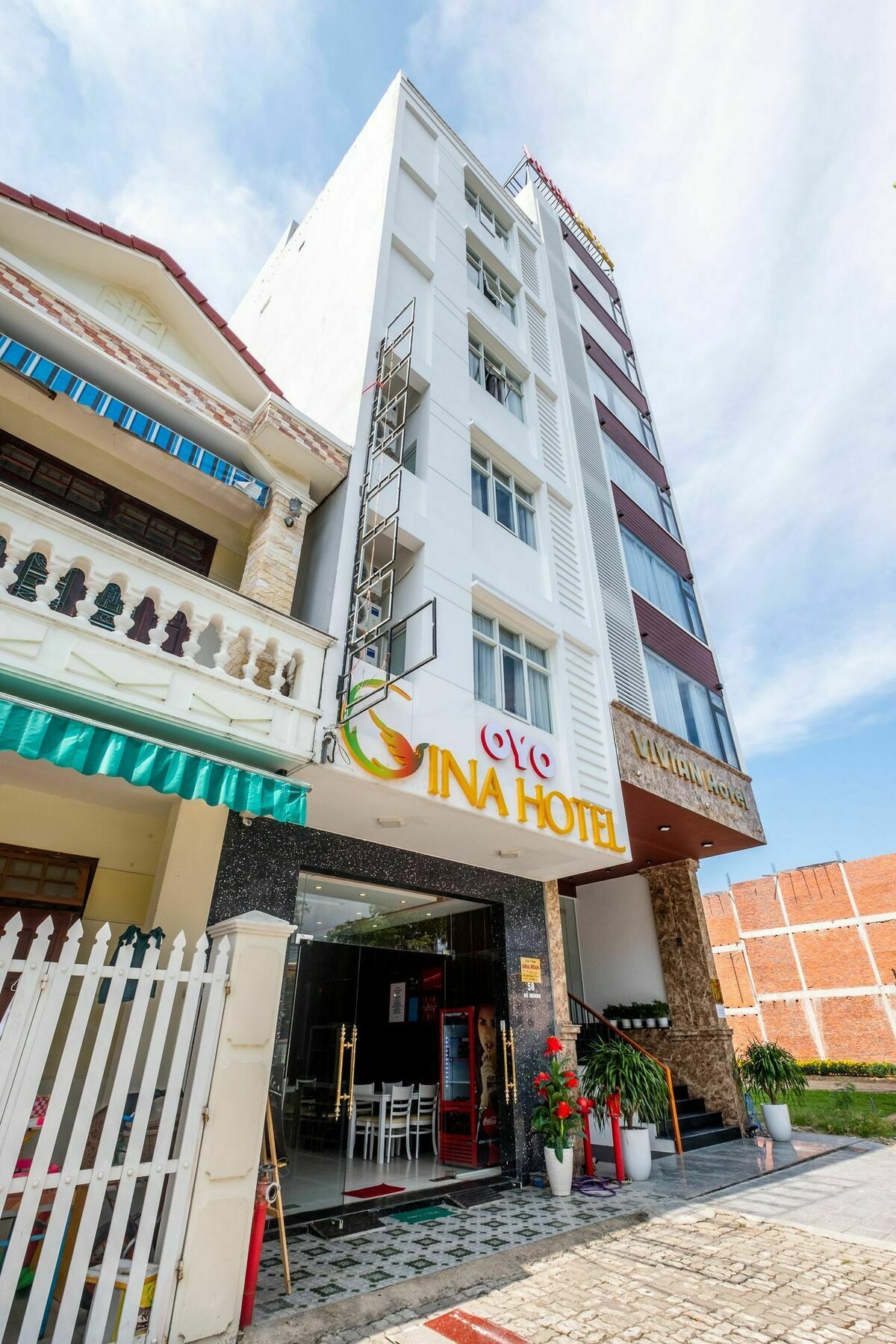 Oyo 117 Gina Hotel Дананг Экстерьер фото